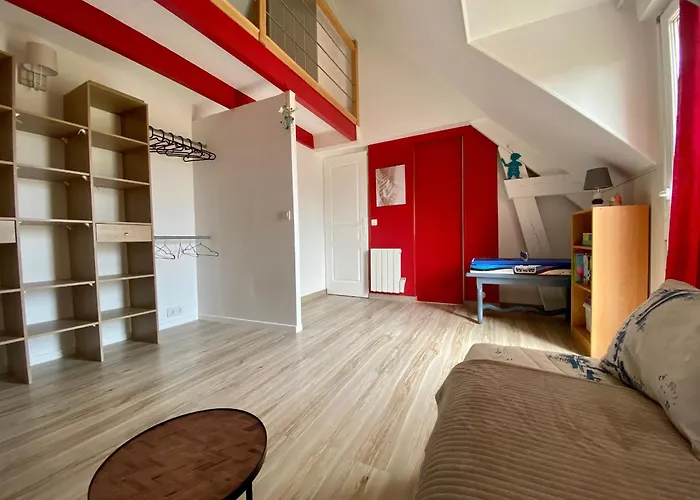 Ferienhaus Maison Traditionnelle Avec Jardin Et Activites, Au Calme Pres De La - Fr-1-306-1220