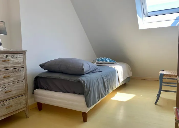 Maison Traditionnelle Avec Jardin Et Activites, Au Calme Pres De La - Fr-1-306-1220